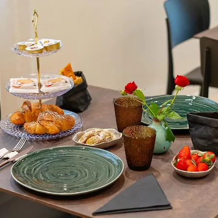 Hera And 阿格里真托