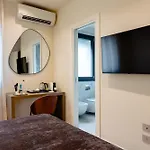 Hera And Guest house