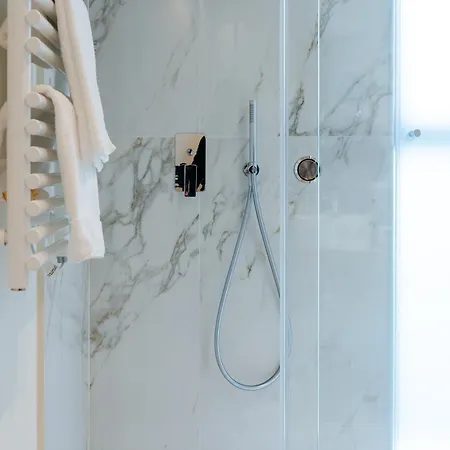 Hera And 4* Agrigent