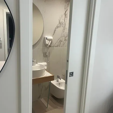 Hera And Guest house 4*