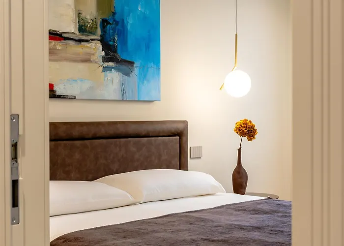 Hera And Guest house 4*