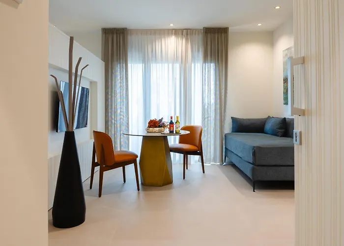 Guest house Hera And 4*