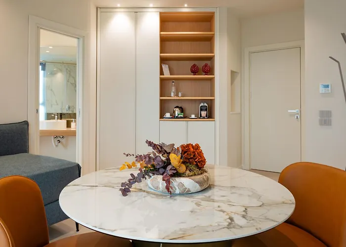 Hera And Guest house 4*